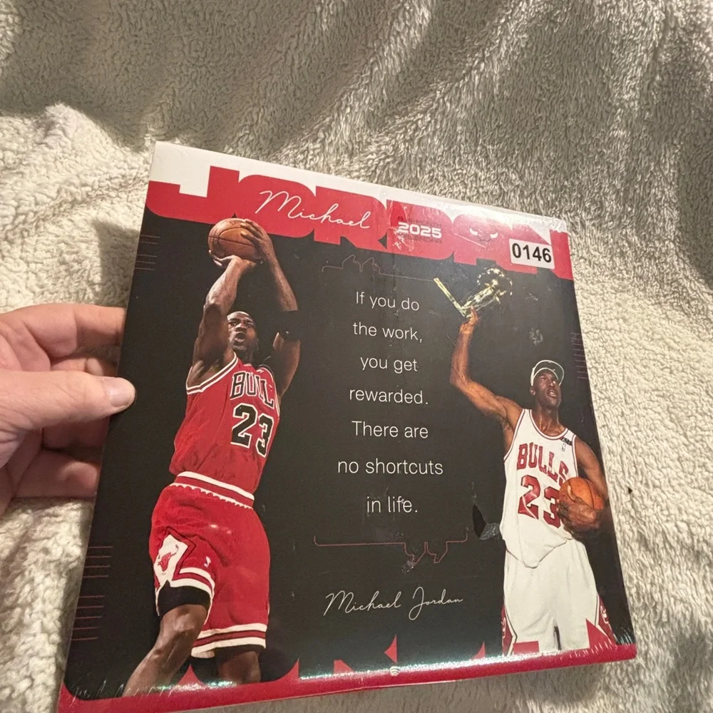 Michael Jordan Inspirational 16 month 2025 Calendar.
